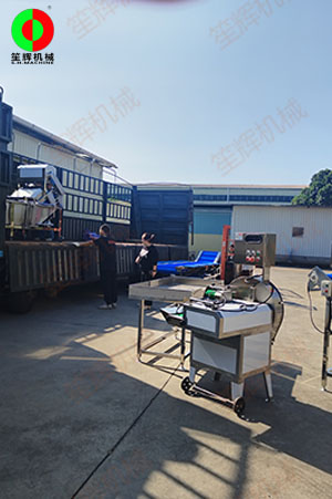洗菜機切菜機脫水機等一批果蔬凈菜加工設備發往海南省客戶！